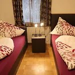 Lilia Apartment *